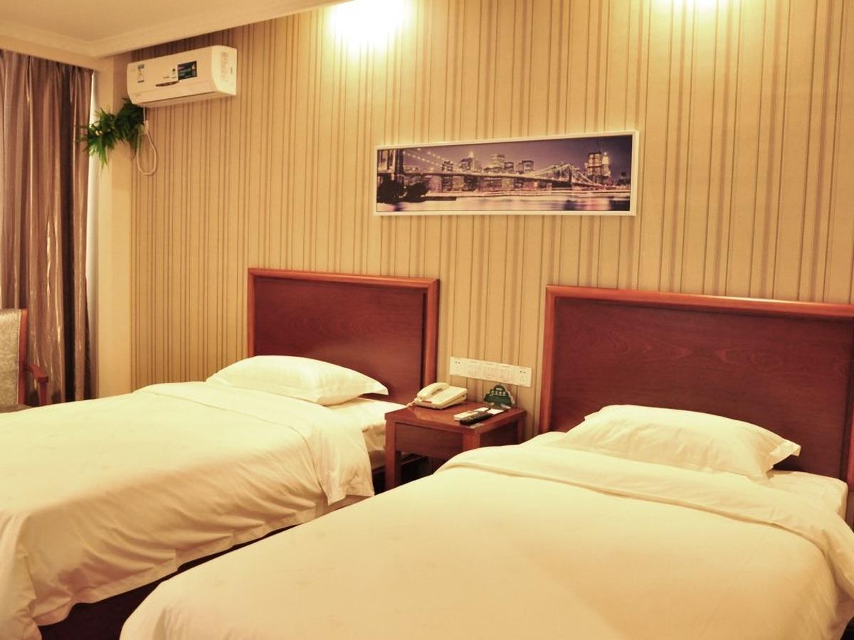 Greentree Inn Henan Xinyang Gushi Zhongshan Avenue Hongsu Avenue Express Hotel Yaowandukou Dış mekan fotoğraf