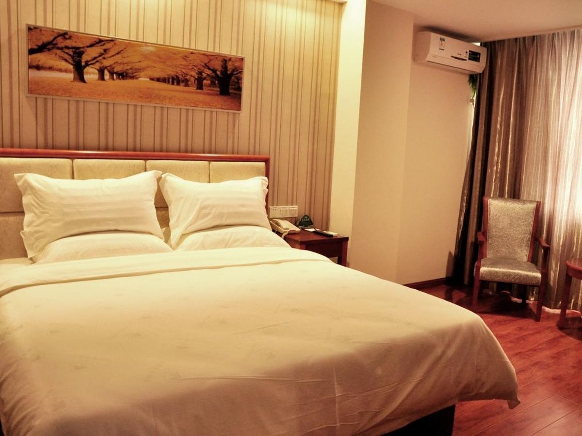 Greentree Inn Henan Xinyang Gushi Zhongshan Avenue Hongsu Avenue Express Hotel Yaowandukou Dış mekan fotoğraf